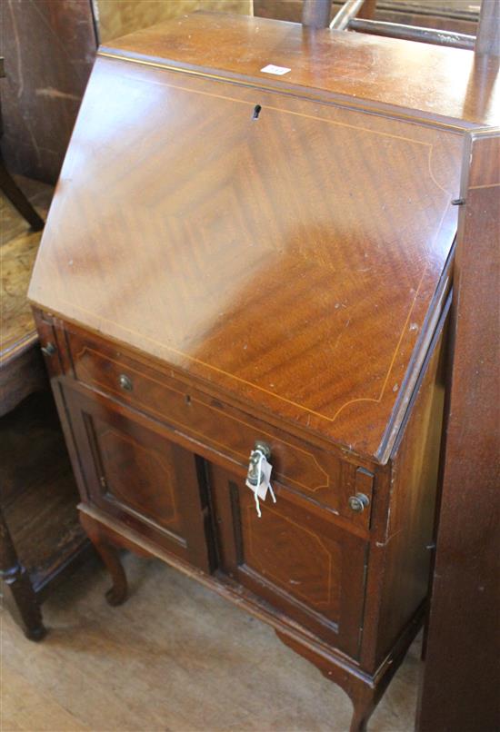 Edwardian ladies bureau on cabriole legs